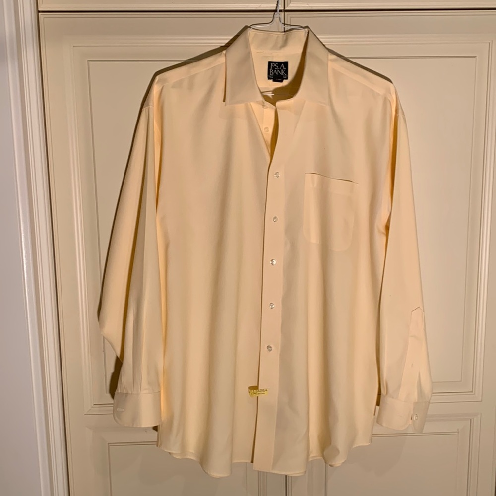 Jos. A Bank Traveler’s Collection Button - down